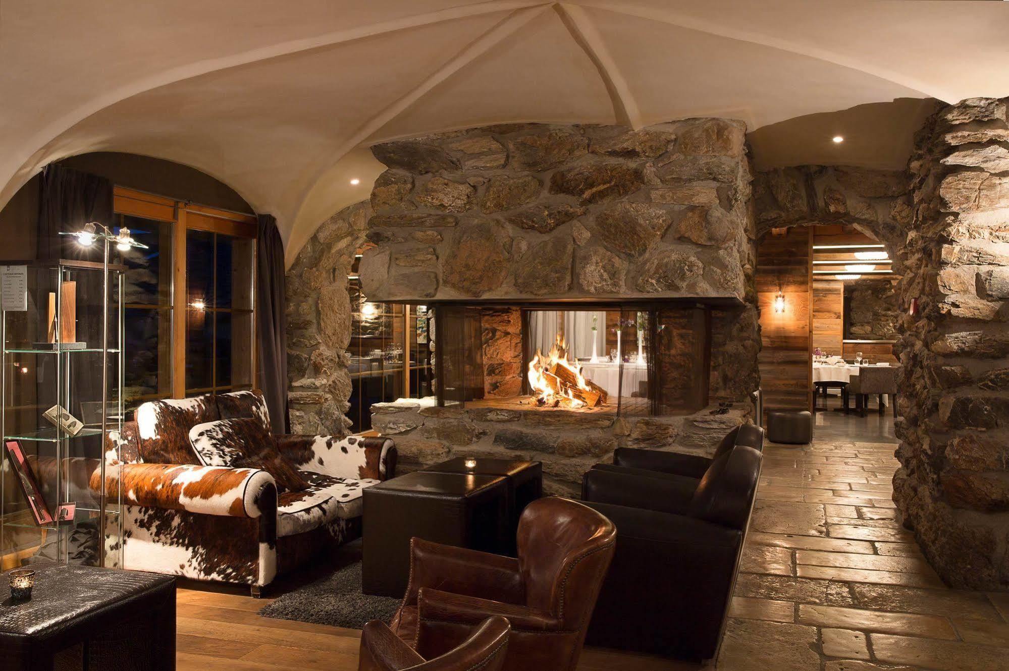 Hostellerie Du Pas De L'Ours "Relais Et Chateaux" ครองส์มอนตานา ภายนอก รูปภาพ