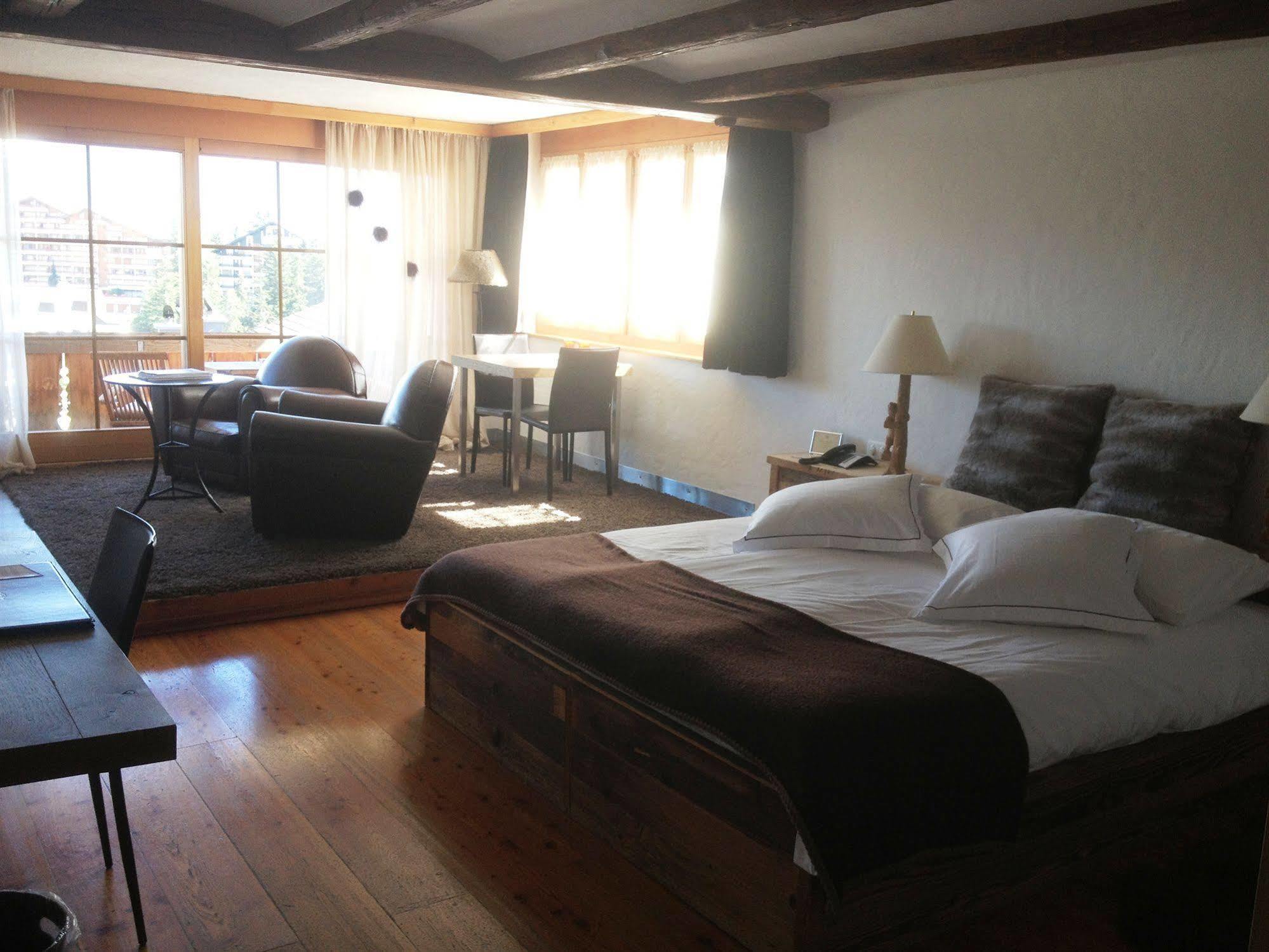 Hostellerie Du Pas De L'Ours "Relais Et Chateaux" ครองส์มอนตานา ภายนอก รูปภาพ